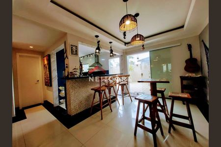 9_photo/94ce1f0a77.35cb2562ae28c182-ATLAS-80961a8e-199e-4472-a057-ffe2ffda1bbd.jpg de casa de condomínio à venda com 3 quartos, 238m² em Nova Mirim, Praia Grande