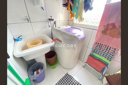 4_photo/94ce1f0cbd.f14d7a494a64fc38-ATLAS-11d18aba-b845-40b8-8e85-1d9e015b7e95.jpg de apartamento à venda com 2 quartos, 55m² em Nova Mirim, Praia Grande