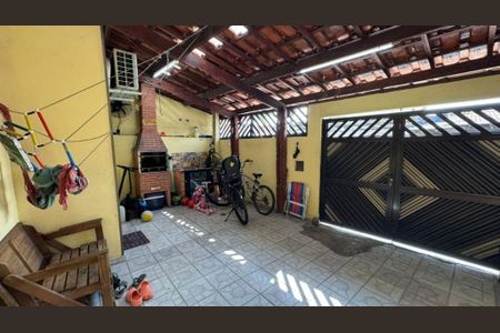 3_photo/94ce1f13e9.8ca146e4695ff152-ATLAS-498a891c-02f6-424e-aeab-e9bd6551e6b5.jpg de casa à venda com 2 quartos, 57m² em Nova Mirim, Praia Grande