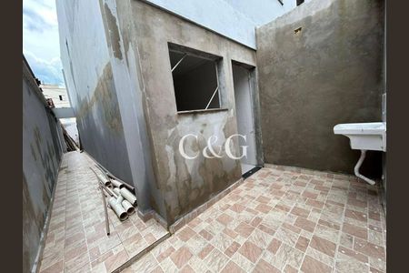 4_photo/94ce1f1d13.b73055dd4ee7caf1-ATLAS-89e9abed-7eb6-4f8b-a403-83ae0f907b7c.jpg de casa à venda com 2 quartos, 62m² em Quietude, Praia Grande