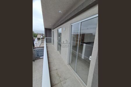 2_photo/94ce1f6733.26065e2dc0ecf788-ATLAS-40ecad2e-756f-42ca-9507-07daa92daeed.jpg de casa à venda com 2 quartos, 67m² em Jardim Trevo, Praia Grande