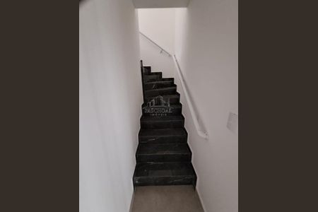 9_photo/94ce1f6733.26065e2dc0ecf788-ATLAS-b3bfd154-e8f7-48fd-bc97-43484eddaa28.jpg de casa à venda com 2 quartos, 67m² em Jardim Trevo, Praia Grande