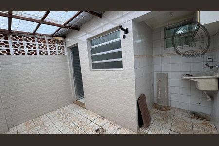 11_photo/94ce1f6ddd.1e45c290f45d527b-ATLAS-b41399fb-81f2-4c5f-9a7e-ee5586a16f88.jpg de casa à venda com 2 quartos, 54m² em Nova Mirim, Praia Grande