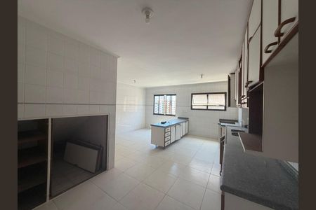 11_photo/94ce1f6f7b.a156d4840ef28c83-ATLAS-b2a5613b-1f8e-4dc1-bfbb-7cfb2a78fde1.jpg de apartamento à venda com 3 quartos, 232m² em Balneario Pires, Praia Grande