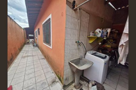 5_photo/94ce1f7555.1fa6a91c389b6b6f-ATLAS-67d6d39d-7b9a-41e2-92f5-f2469103ccab.jpg de casa à venda com 2 quartos, 68m² em Nova Mirim, Praia Grande