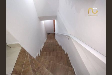 18_photo/94ce1f75f7.678b5bce54b63b4d-ATLAS-2525c02c-bd91-436f-a72b-4e5b2b35d14e.jpg de casa à venda com 2 quartos, 58m² em Maracanã, Praia Grande