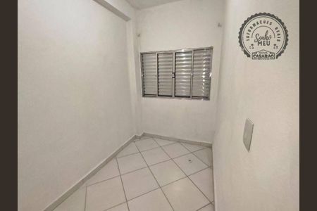 4_photo/94ce1f7705.27c2493257daa709-ATLAS-1bfbb527-a5d0-4e0d-9371-335d731e090c.jpg de casa para alugar com 3 quartos, 80m² em Nova Mirim, Praia Grande