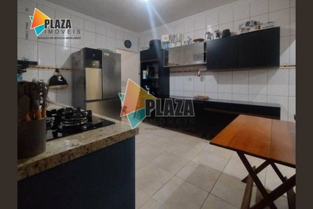 6_photo/94ce1f78d1.828c431c7d69c527-ATLAS-beb17f2a-760d-43a8-85eb-3d1791d8bc0b.jpg de casa à venda com 3 quartos, 90m² em Maracanã, Praia Grande