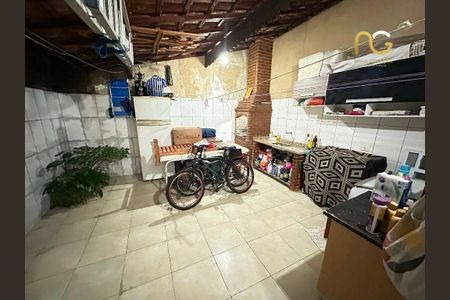 8_photo/94ce1f78df.b8c4f165c1f119ea-ATLAS-65d3db6b-3e54-4b52-bdc2-4280ceb1a2ee.jpg de casa à venda com 3 quartos, 89m² em Maracanã, Praia Grande