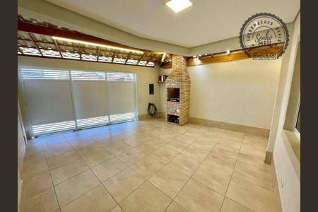 3_photo/94ce1f7927.ac979c26124c6dac-ATLAS-d2dfa159-25d6-4671-b2b2-e4ca08b6dfe9.jpg de casa à venda com 2 quartos, 90m² em Maracanã, Praia Grande