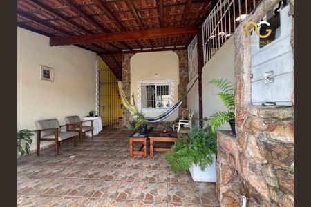 17_photo/94ce1f7f45.dadd584d06f5cf19-ATLAS-692358e0-054d-4890-8076-aefd78b20a7f.jpg de casa à venda com 3 quartos, 125m² em Maracanã, Praia Grande