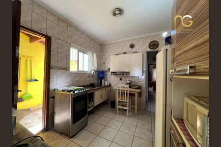 7_photo/94ce1f7f45.dadd584d06f5cf19-ATLAS-fb7000f7-3997-44dc-8564-0dbf0b47e405.jpg de casa à venda com 3 quartos, 125m² em Maracanã, Praia Grande