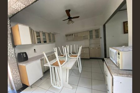 7_photo/94ce1f7f47.1fa6a91c389b6b6f-ATLAS-0140920a-1f0c-4b50-b5b3-e8975a8db208.jpg de casa à venda com 3 quartos, 174m² em Maracanã, Praia Grande