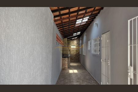 10_photo/94ce1f7fe7.42e6edcb8394660c-ATLAS-46f1180a-1471-4ece-93f7-1e6bee9fe636.jpg de casa à venda com 2 quartos, 107m² em Maracanã, Praia Grande