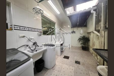 14_photo/94ce1f80e3.c4a0bdba0b5cdebe-ATLAS-55502dc5-a702-4ebd-9cc9-a420e043120b.jpg de casa à venda com 3 quartos, 121m² em Maracanã, Praia Grande