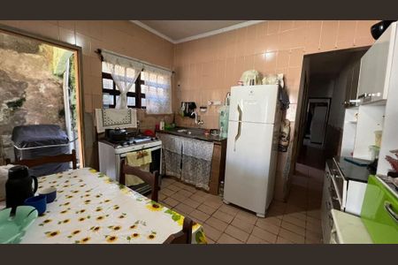 4_photo/94ce1f815d.55cb5819fbd09464-ATLAS-08d4ee5d-aaaf-49af-b273-bbfeaf0d556b.jpg de casa à venda com 3 quartos, 125m² em Maracanã, Praia Grande