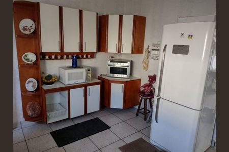 5_photo/94ce1f8185.badfd497b63a3b5d-ATLAS-de1889be-6b4d-4d8c-8325-d22dd433b8bf.jpg de casa à venda com 3 quartos, 180m² em Maracanã, Praia Grande