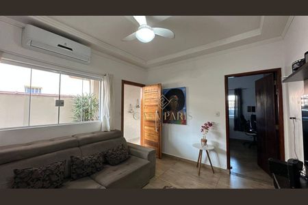 8_photo/94ce1f81b3.2b7ed266e2b18a42-ATLAS-a6bee351-c170-4982-9253-e4bb4bdd7d8a.jpg de casa à venda com 3 quartos, 125m² em Maracanã, Praia Grande