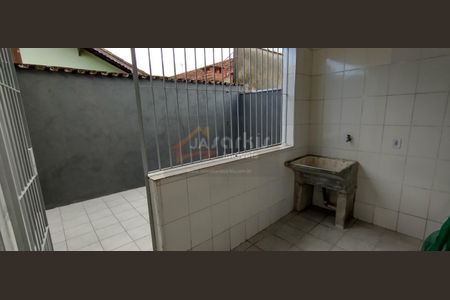 44_photo/94ce1f81bb.5012f45a66e0fc12-ATLAS-10055709-d775-49f8-87f2-7601eba0af17.jpg de casa para alugar com 2 quartos, 68m² em Maracanã, Praia Grande