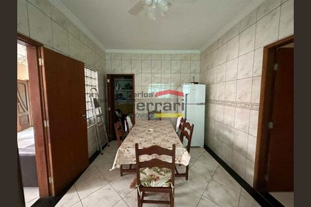 5_photo/94ce1f827d.373a2bc4a4b9a006-ATLAS-55234a0b-1d96-4a9b-8da4-eaeae165f4ba.jpg de casa à venda com 4 quartos, 200m² em Maracanã, Praia Grande