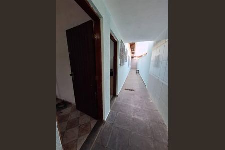8_photo/94ce1f82bb.d1265443f33742d1-ATLAS-946d722b-6efa-40c1-9d6c-2d3706810de5.jpg de casa à venda com 2 quartos, 99m² em Maracanã, Praia Grande