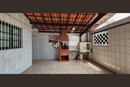 8_photo/94ce1f8319.ceff8192393c33de-ATLAS-3b40cdde-068f-400e-a2da-280e51576212.jpg de casa à venda com 2 quartos, 66m² em Maracanã, Praia Grande