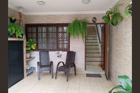 2_photo/94ce1f8337.55cb5819fbd09464-ATLAS-ca56f8a3-56ea-46df-941e-6246dd9db178.jpg de casa à venda com 2 quartos, 93m² em Maracanã, Praia Grande