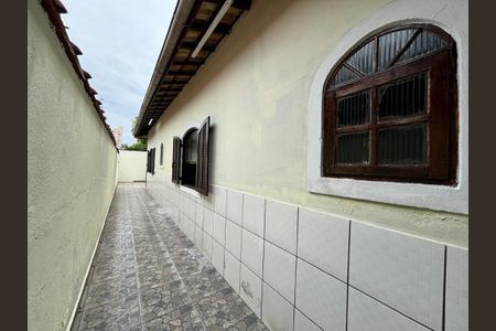10_photo/94ce1f836f.1c30879e3ee593f9-ATLAS-8595a4ac-79f0-4e69-98c5-45ca03002863.jpg de casa à venda com 2 quartos, 79m² em Maracanã, Praia Grande