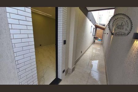 11_photo/94ce1f83f9.413b54f4bf74f905-ATLAS-5af1d5e7-c632-4d1b-8db1-cbd4b0085f68.jpg de casa à venda com 3 quartos, 140m² em Maracanã, Praia Grande