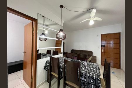 3_photo/94ce1f84b3.59b9fa3339c8dcb8-ATLAS-359c057a-69e0-4257-9d7a-1c08499082e6.jpg de apartamento à venda com 1 quarto, 45m² em Maracanã, Praia Grande