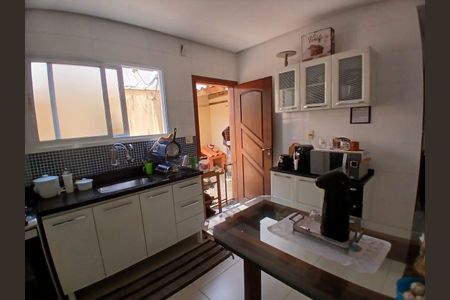 5_photo/94ce1f9b57.bb2cfda027800a9a-ATLAS-42b4b362-9ed3-4155-9ea8-390743a2d44e.jpg de casa à venda com 2 quartos, 82m² em Maracanã, Praia Grande