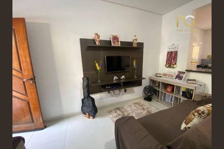 4_photo/94ce1f9b57.bb2cfda027800a9a-ATLAS-a075eefb-d000-4a29-8736-fafc392344bd.jpg de casa à venda com 2 quartos, 90m² em Maracanã, Praia Grande