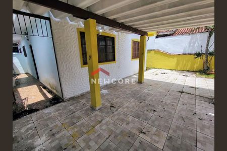 4_photo/94ce1f9b59.93b8fa184532727f-ATLAS-e547d88c-2136-43ad-b8d3-0bcf645f6d44.jpg de casa à venda com 2 quartos, 80m² em Maracanã, Praia Grande