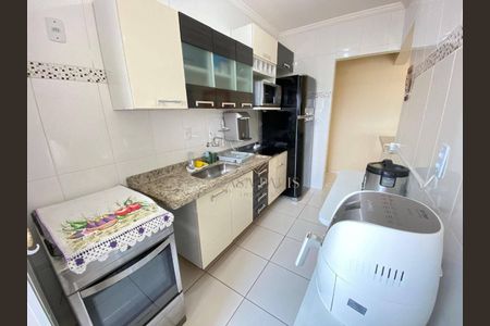 12_photo/94ce1f9bf3.7feb772417cdc9ff-ATLAS-084ca622-a055-4744-bde1-66e82449d64b.jpg de apartamento à venda com 2 quartos, 70m² em Guilhermina, Praia Grande