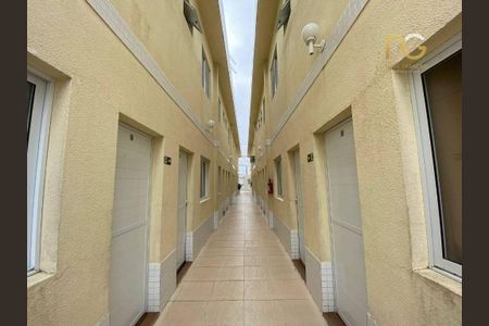 2_photo/94ce1f9c33.1463d70521bc8e9f-ATLAS-c925a864-183f-4e13-ba09-79fdc3b5d8d1.jpg de casa à venda com 3 quartos, 51m² em Maracanã, Praia Grande