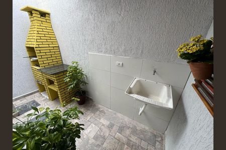 11_photo/94ce1f9c3f.48d762983a57b806-ATLAS-9eb2eb77-eb57-4eec-b838-84176a322fd1.jpg de casa à venda com 2 quartos, 64m² em Maracanã, Praia Grande