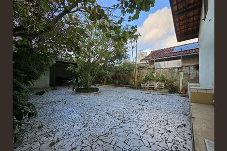 12_photo/94ce1f9c6d.b37fb779aadef412-ATLAS-5461f27e-62f6-4d04-9bb3-95ea45c9a9c7.jpg de casa à venda com 2 quartos, 211m² em Maracanã, Praia Grande