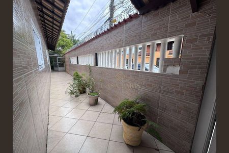 10_photo/94ce1f9c85.70d42bc12121e670-ATLAS-6215dd82-e8dc-432e-bfb1-b44ef6c6cd11.jpg de casa à venda com 3 quartos, 199m² em Maracanã, Praia Grande