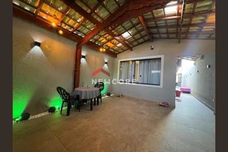 20_photo/94ce1f9ca3.8112f57c7da29d24-ATLAS-b9f2d46b-8e7b-4694-bb00-98b6942a28d2.jpg de casa à venda com 2 quartos, 69m² em Maracanã, Praia Grande