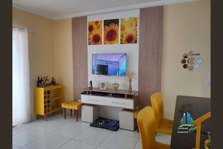 11_photo/94ce1f9d15.8c52b96fc5fb8ee2-ATLAS-ae7aec1f-6a7a-4dfa-a14c-c519c3385cb8.jpg de casa à venda com 2 quartos, 80m² em Maracanã, Praia Grande