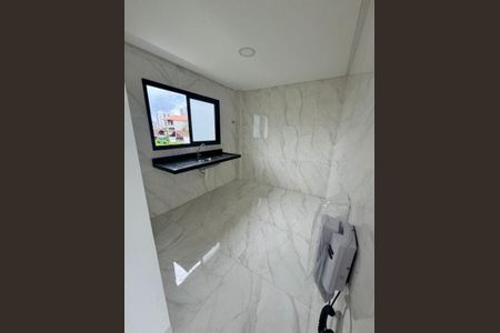 10_photo/94ce1f9d1b.cef17660cfa7d457-ATLAS-78c95673-a5cc-42e8-b940-a7b90b1b6561.jpg de casa à venda com 2 quartos, 90m² em Maracanã, Praia Grande