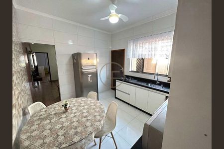 6_photo/94ce1f9d3f.f348c8852f19f3bd-ATLAS-6b41cff0-7f59-44dc-ab1b-032cfb439443.jpg de casa à venda com 3 quartos, 100m² em Maracanã, Praia Grande