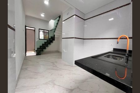3_photo/94ce1f9d59.b818608039140041-ATLAS-bc8a4b6b-c82f-4489-9370-dd785ea5a1e5.jpg de casa à venda com 2 quartos, 68m² em Maracanã, Praia Grande