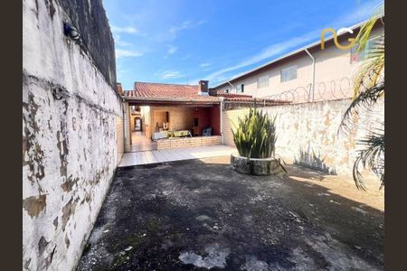 4_photo/94ce1f9d6b.27a900e001c278db-ATLAS-26e54af3-5d57-42e0-bbf1-9be358216ed2.jpg de casa à venda com 2 quartos, 210m² em Maracanã, Praia Grande