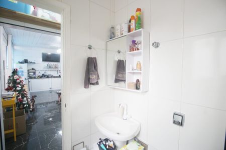 8_photo/94ce1f9f81.b60f5a7682bed42c-ATLAS-69dae58a-036c-4e34-a01f-6fd26089ffb6.jpg de casa à venda com 3 quartos, 144m² em Nova Mirim, Praia Grande