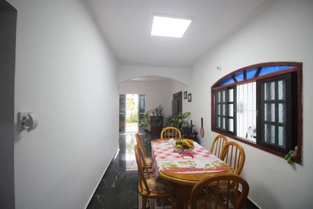 23_photo/94ce1f9f81.b60f5a7682bed42c-ATLAS-e79da9f2-011c-4302-a961-bc036421a236.jpg de casa à venda com 3 quartos, 144m² em Nova Mirim, Praia Grande