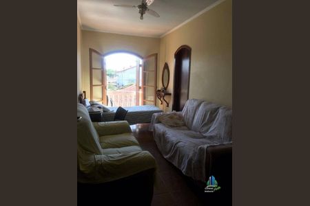 4_photo/94ce1f9fa1.6a3329eb04d37c58-ATLAS-3f0ea99a-d7c5-4ee1-beaa-6efc26c24e1b.jpg de casa à venda com 8 quartos, 240m² em Maracanã, Praia Grande