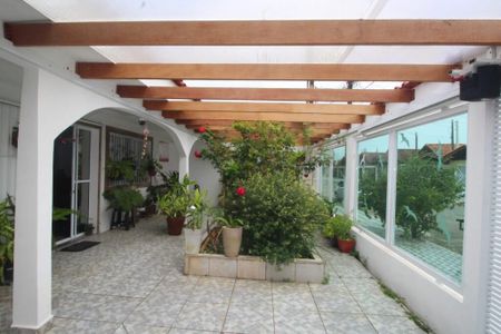 6_photo/94ce1f9fa3.b635c4896326fc59-ATLAS-d1bd33a6-3612-431a-a017-059d2d14db92.jpg de casa à venda com 3 quartos, 150m² em Nova Mirim, Praia Grande