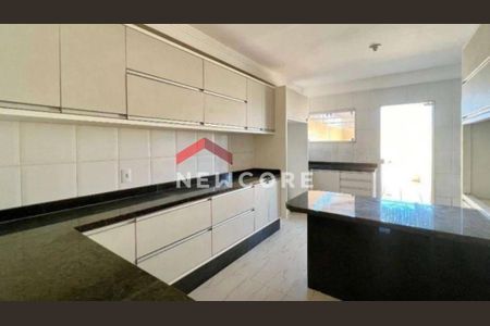 10_photo/94ce1fa0b9.8d9d2e8c4e07ca84-ATLAS-37727917-6d13-4095-9bba-b35fdfa7f71e.jpg de casa de condomínio à venda com 4 quartos, 170m² em Nova Mirim, Praia Grande