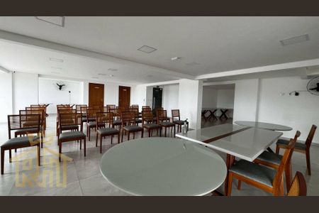 5_photo/94ce1fa0d7.4e31155a9ccde55a-ATLAS-19d41410-eaa1-49df-9387-cbec8b27cc04.jpg de apartamento à venda com 2 quartos, 76m² em Guilhermina, Praia Grande